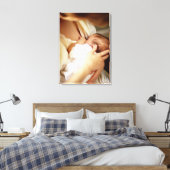 Baby meisje dat borstvoeding geeft (1-3 maanden) canvas afdruk (Insitu (Slaapkamer))