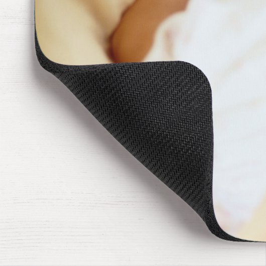 Baby meisje dat borstvoeding geeft (1-3 maanden) muismat (Hoek)