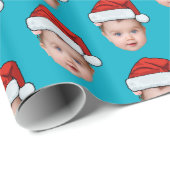 Baby Meisje Hoofd Gezicht Foto Santa Hat Xmas Blau Cadeaupapier (Rol Hoek)