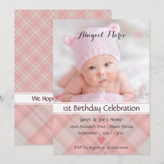 Baby Meisje  in Roze Plaid Verjaardag Kaart (Voorkant / Achterkant)