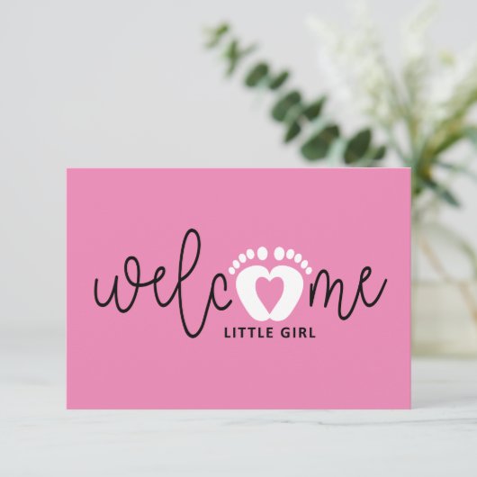 Baby meisje is geboren. geboortekaartjes. kaart (Staand voorkant)