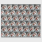 Baby met een volwassen hand cadeaupapier (Vlak)