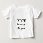 Baby met schattig gezegde - Tennis-humor<br><div class="desc">Grappig en grappig tennis t-shirts en petten voor mannen,  vrouwen en kinderen. Aanpassen of aanpassen aan uw wensen. Bezoek http://www.score-sticker.com/imagewear* voor meer originele tenniscadeaus</div>