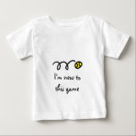 Baby met schattig gezegde - Tennis-humor<br><div class="desc">Grappig en grappig tennis t-shirts en petten voor mannen, vrouwen en kinderen. Aanpassen of aanpassen aan uw wensen. Bezoek http://www.score-sticker.com/imagewear* voor meer originele tenniscadeaus</div>