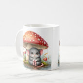 Baby muis onder paddenstoelenparaplu koffiemok (Voorkant links)