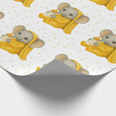 Baby olifant in geel pyjama Baby shower Cadeaupapier (Hoek)