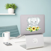 Baby olifant in zonnebloemen sticker (Laptop op bureau)
