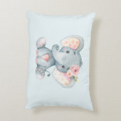 Baby olifant met roze rozen accent kussen (Achterkant (Verticaal))