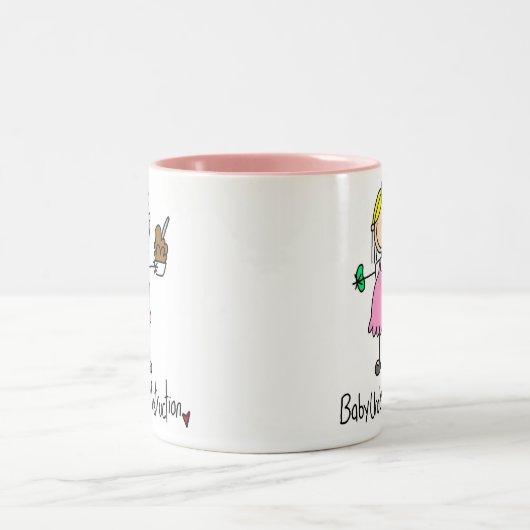 Baby onder Mok voor de bouw (Center)