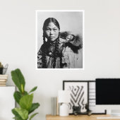 Baby Op Eskimo Mam's Rug 1906 Poster (Thuiskantoor)