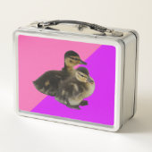 Baby op roze frambozen en Paarse sorbet (Achterkant)