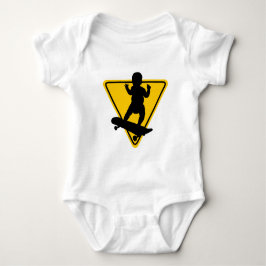 Baby op (skate)board romper