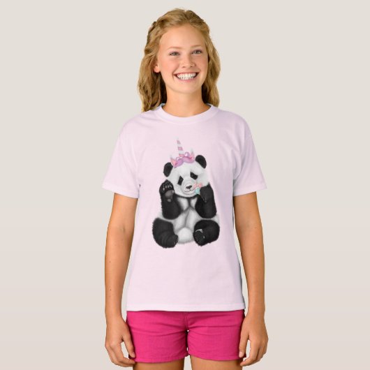 Baby panda in het pet unicorn t-shirt (Voorkant volledig)