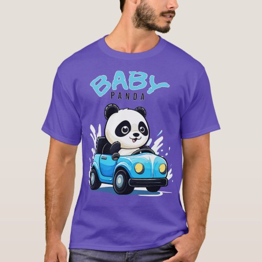 Baby Panda rijdt in een auto T-shirt (Voorkant)