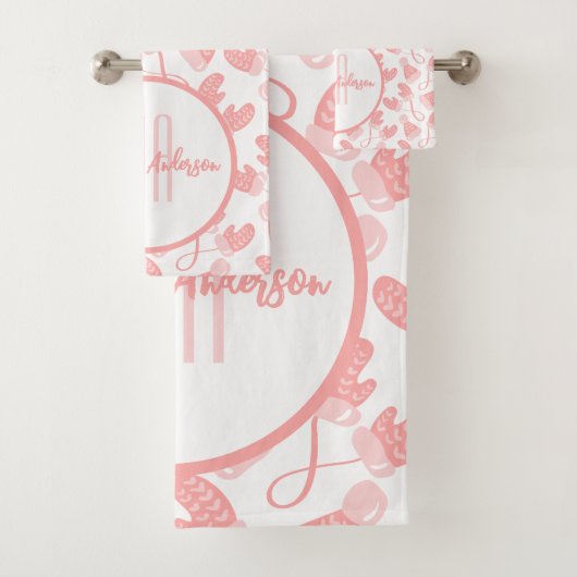 BABY PINK CHRISTMAS WINTER MITTENS & PETTEN MONOGR BAD HANDDOEK (Insitu)