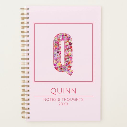 Baby Pink Monogrammed Name Letter Q Planner (Voorkant)