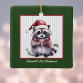 Baby Raccoon Holding Gift Kind's Eerste Kerstmis Keramisch Ornament