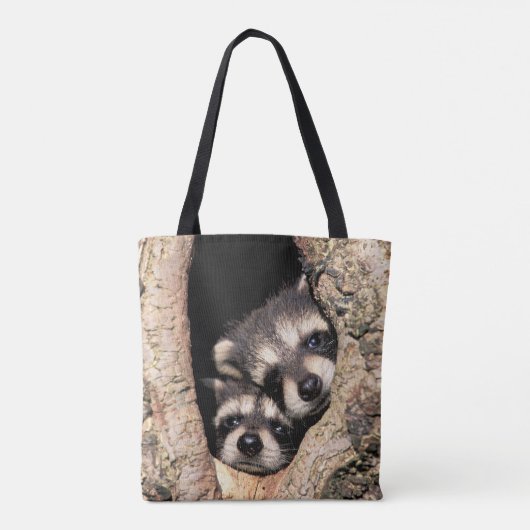 Baby Raccoons Peeking out of Tree Tote Bag (Achterkant)