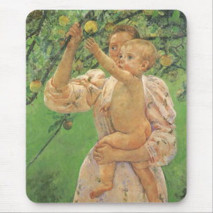 Baby Reaching for an Apple door Mary Cassatt Muismat