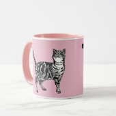 Baby Roze Tabby cat Katten Whimsical Art Mok (Voorkant links)
