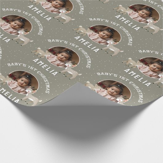 Baby’s 1st Christmas Reindeer Keepsake Photo Cadeaupapier (Hoek)