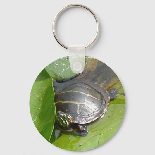 Baby schildpad op Lilypad Items Sleutelhanger (Voorkant)