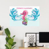 Baby Seahorse | Roze, speciaal aangepast 36 x 24-i Poster (Thuiskantoor)