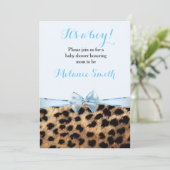 Baby shower Blue Bow Cheetah Leopard Boy Uitnodige Kaart (Staand voorkant)