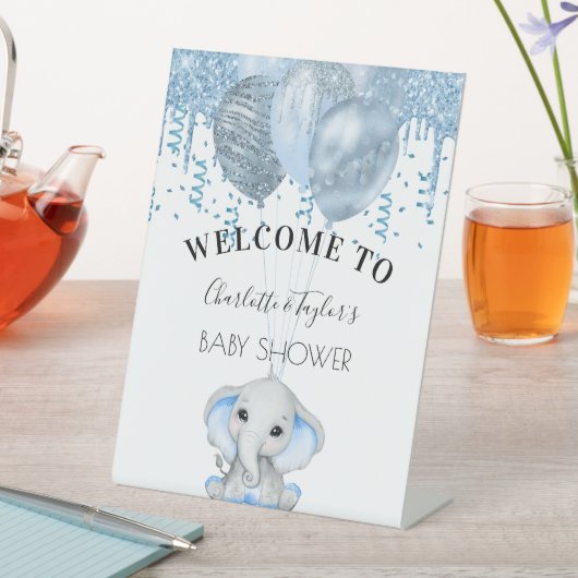 Baby shower lichtblauwe olifant ballon wit reclamebord met voetstuk (Insitu)