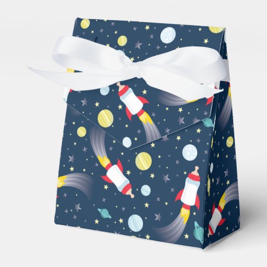 Baby shower met flesje met buitenkant bedankdoosjes (Voorkant Zijde)