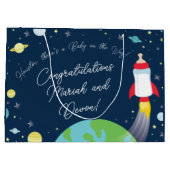 Baby shower met flesje met buitenkant groot cadeauzakje (Achterkant)