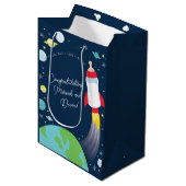 Baby shower met flesje met buitenkant medium cadeauzakje (Voorkant Gekanteld)