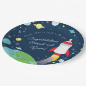 Baby shower met flesje met buitenkant papieren bordje (Gekanteld)