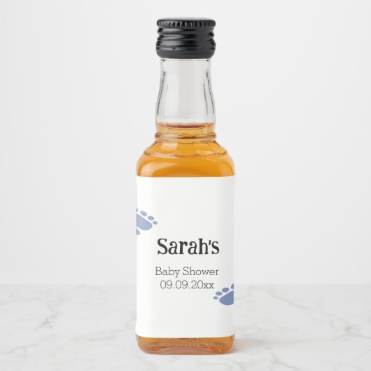 Baby shower met persoonlijk tintblauwe voetafdruk  likeurfles etiket (Voorkant)