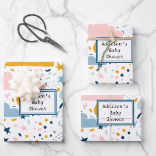 Baby shower met rode stars-regendruppels inpakpapier vel