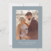 Baby shower moderne dusty blauw elegant foto kaart (Achterkant)