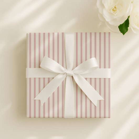 Baby shower pastel roze/Gebroken wit gestreept Cadeaupapier