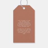 Baby shower script modern terracotta elegant cadeaulabel (Achterkant)