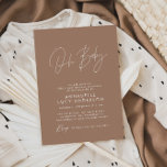 Baby shower script moderne bruine elegant kaart<br><div class="desc">Baby shower script modern bruin bruin bruin natuurlijk elegant feestuitnodigingsontwerp. Ideaal genderneutraal ontwerp. Perfecte coördinerende lente,  zomerherfst,  het ontwerp van het herfst winterbaby shower.</div>