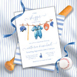 Baby shower van kleine honkbalkafsluiters in kaart<br><div class="desc">Kleine Slugger Baseball Clothesline Baby Douche Uitnodigingen. Beschikt over waterverf honkbaltrui uit één stuk, helm, sport pet, vleermuis, honkbal en handschoen op waslijn in gedempte beige, geelbruine en blauwe kleuren. Alle bewoordingen kunnen worden gewijzigd, naar elke leeftijd of naar een baby shower. Ga naar Deze sjabloon personaliseren om meer wijzigingen...</div>