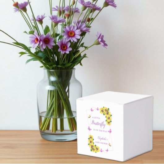 Baby shower van kleine vlinder bedankdoosjes