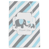 Baby shower van witte, blauwe en grijze stripjes medium cadeauzakje (Voorkant)