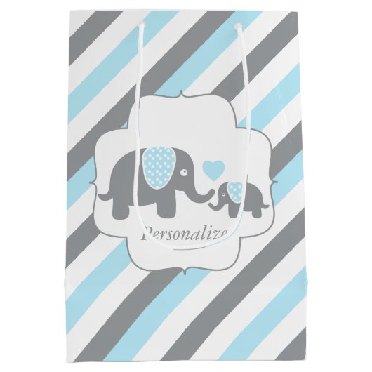 Baby shower van witte, blauwe en grijze stripjes medium cadeauzakje (Achterkant)