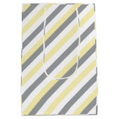 Baby shower van witte, gele en grijze stripjes medium cadeauzakje (Achterkant)