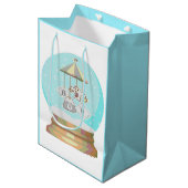 Baby shower wintersneeuw yeti wereldbol blauw wit medium cadeauzakje (Voorkant Gekanteld)