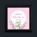 Baby shower Witte sneeuw laat roze pooldots vallen Cadeaudoosje<br><div class="desc">Ontworpen op basis van waterverf florale illustratie van witte sneeuwval door Farida Greenfield. Mooie, delicate witte bloemen die net aan het einde van de winter naar voren zijn gekomen, die er als een sneeuwtje op de grond uitzien. Het heeft roze witte poka stippen op de achtergrond en teksten die gepersonaliseerd...</div>