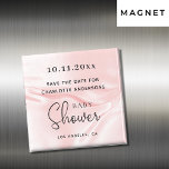 Baby shower zwart-wit roze zijde satin behalve dat magneet<br><div class="desc">Een meisje en trendy sparen de magneet van de Datum voor een Baby shower. Een wazige roze satin,  zijde achtergrond. Pas een datum en een naam aan en voeg deze toe. Zwarte gekleurde letters.</div>