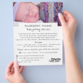 Baby slapende babysitter, dagverzorging, neurierig flyer (Hand)