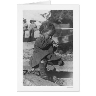 Baby spelen in Nome 1906