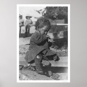 Baby spelen in Nome 1906 Poster